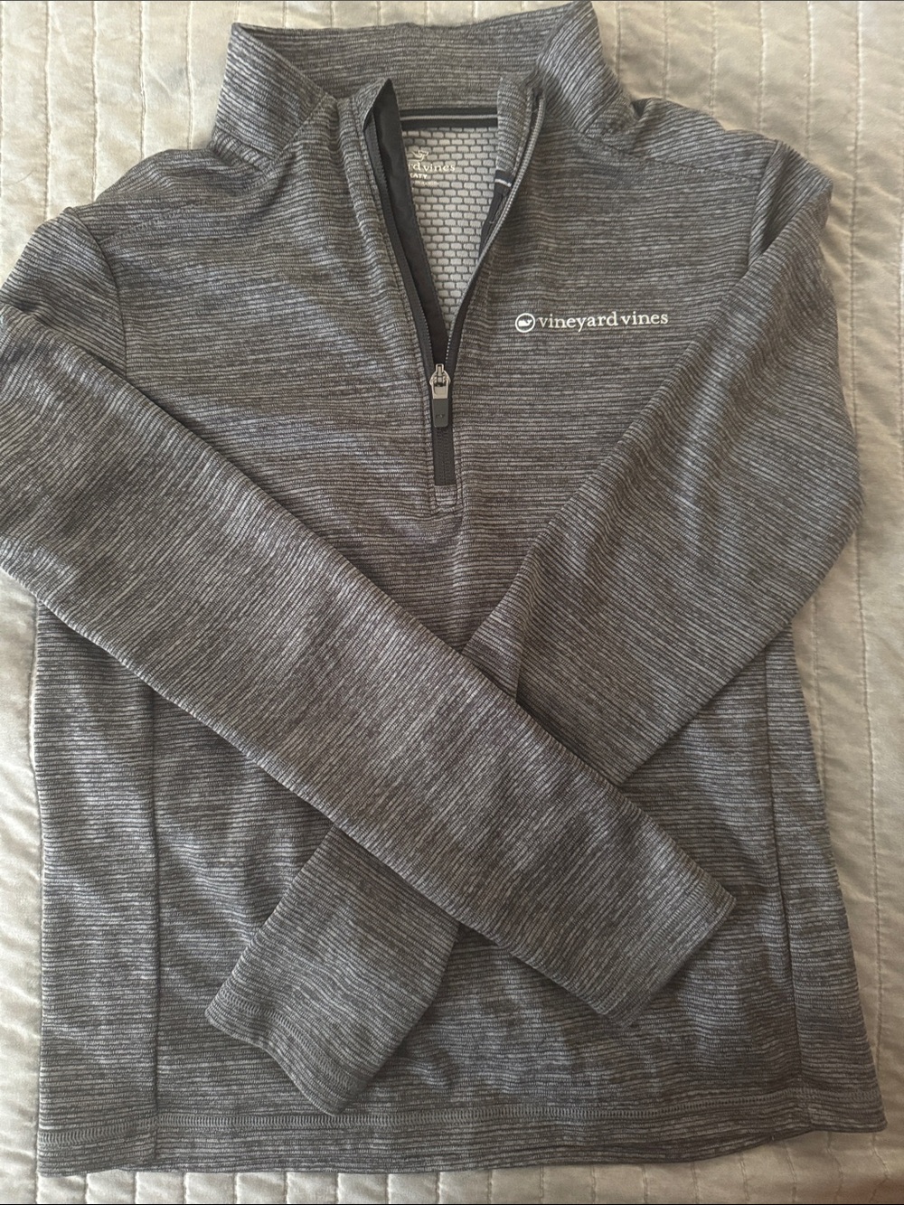 Vineyard Vines Men’s Heathered Gray Quarter-Zip Pullover